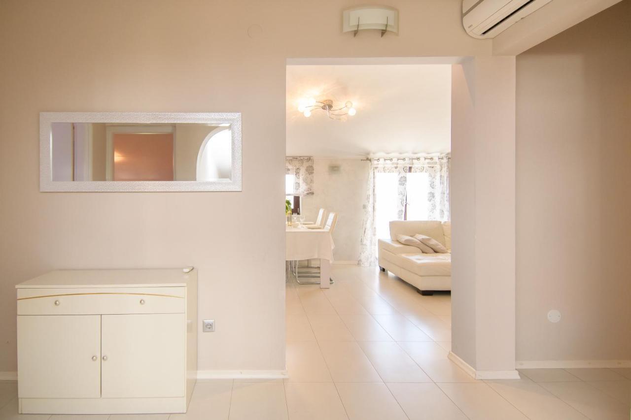 Apartments Dora Пореч Экстерьер фото