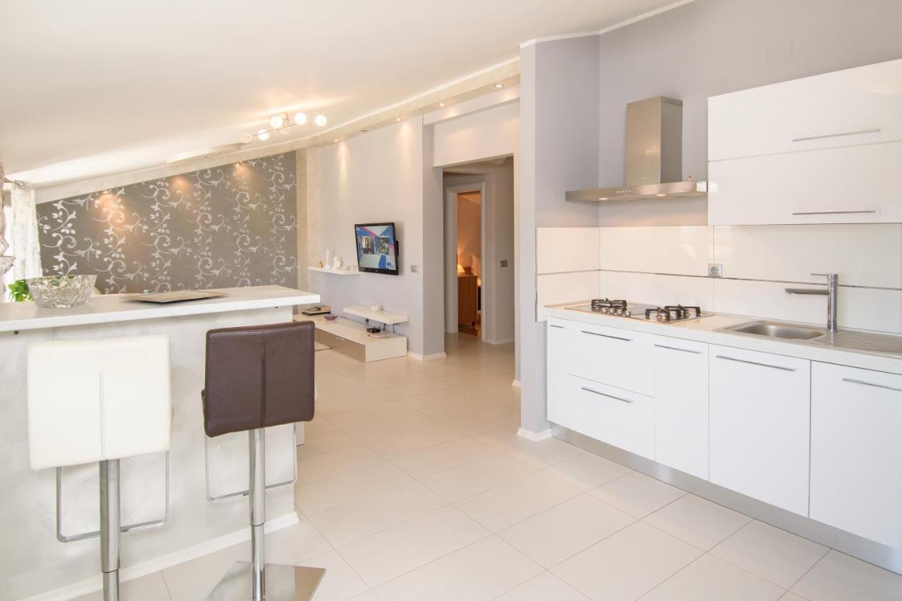 Apartments Dora Пореч Экстерьер фото